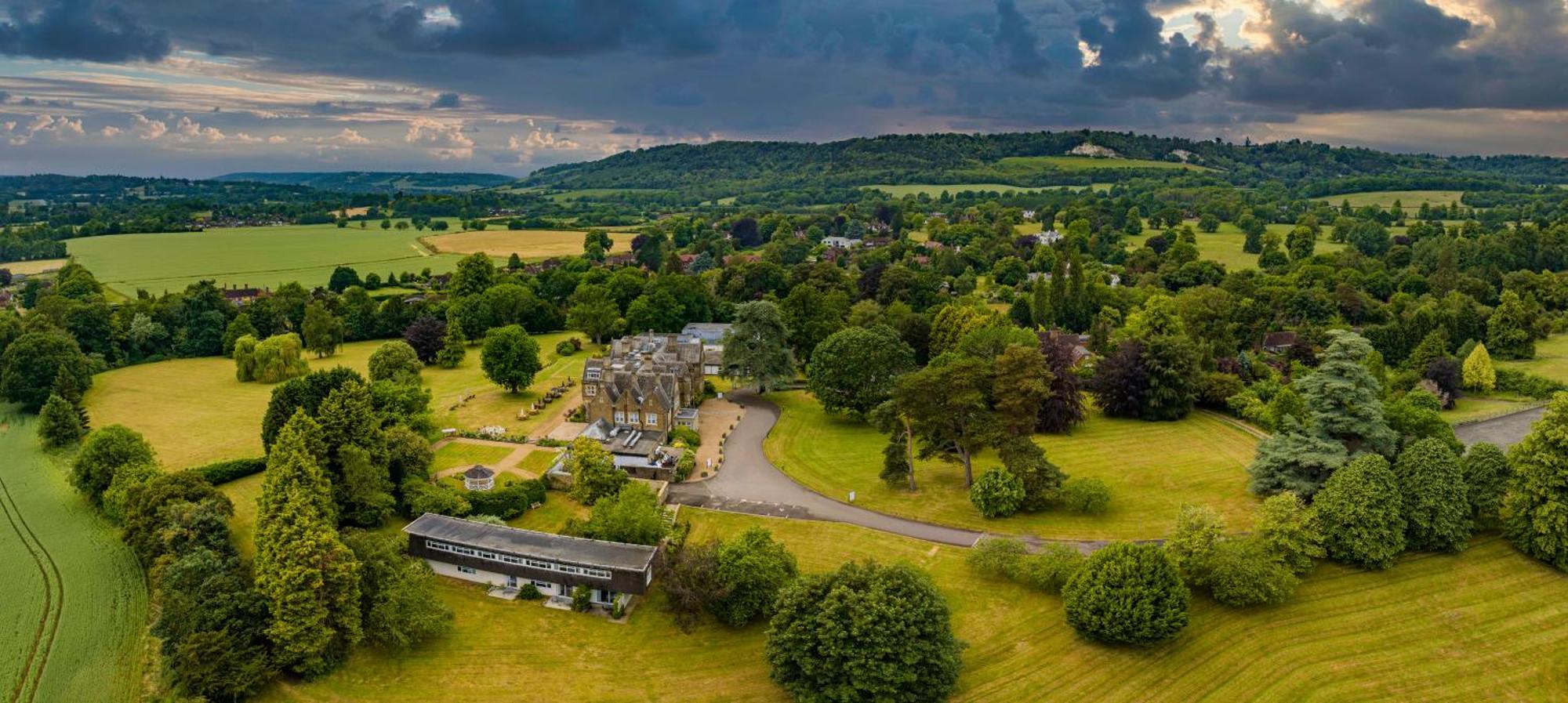 Отель Hartsfield Manor Доркинг Экстерьер фото