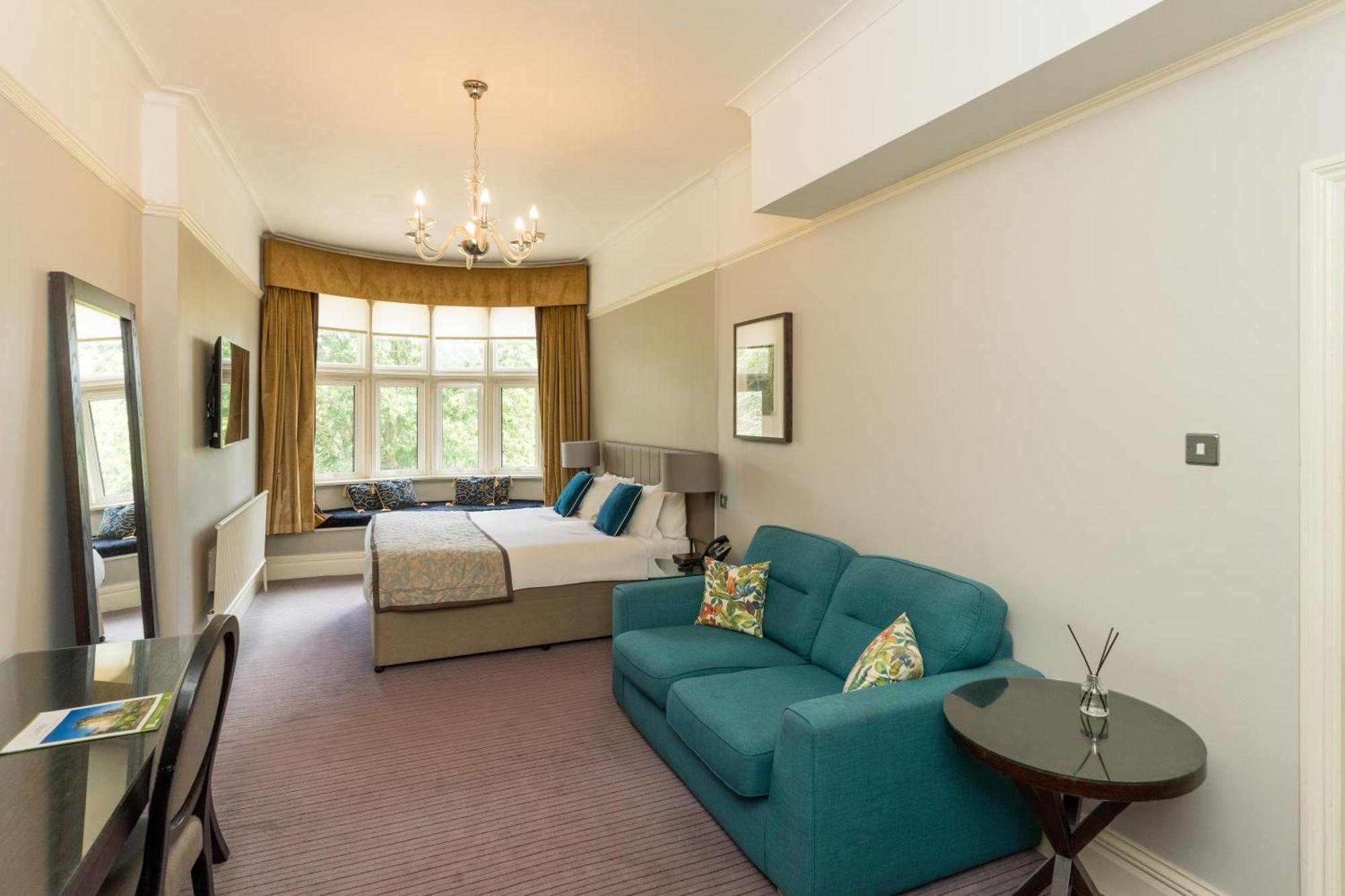 Отель Hartsfield Manor Доркинг Экстерьер фото