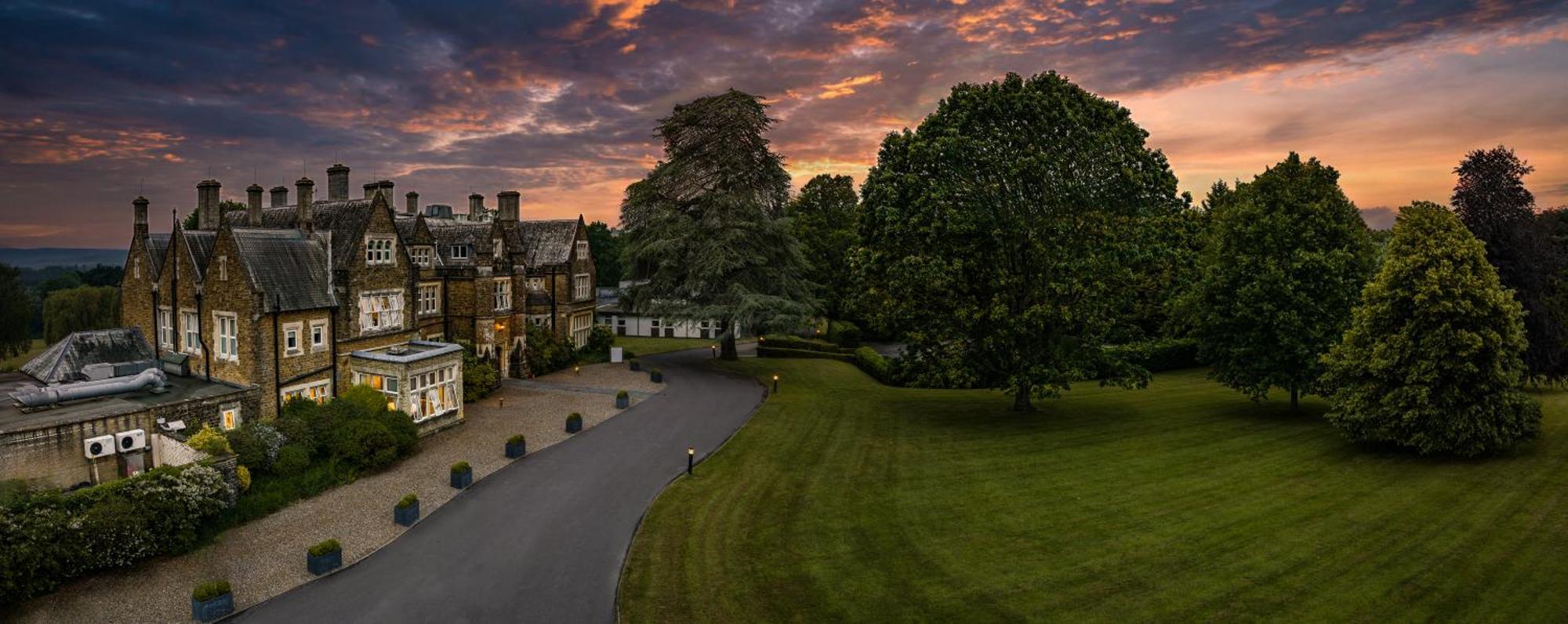Отель Hartsfield Manor Доркинг Экстерьер фото