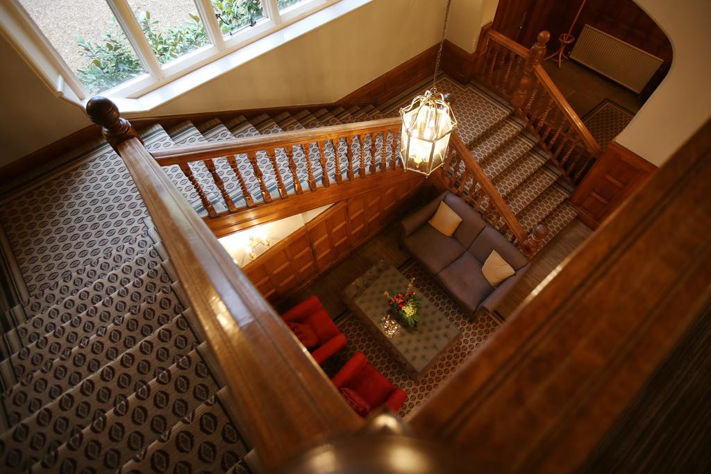 Отель Hartsfield Manor Доркинг Экстерьер фото